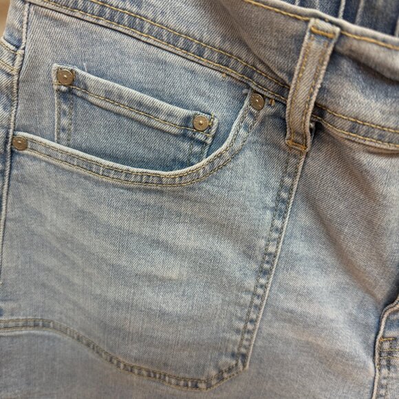 New with Tags - Bayeas Mid Rise Elastic Back Denim Shorts - Size XL - Picture 7 of 9